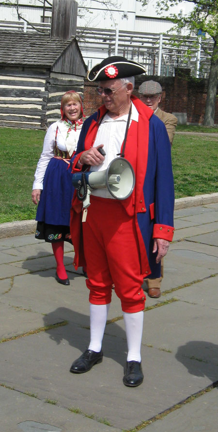 041412colonialcouple.jpg