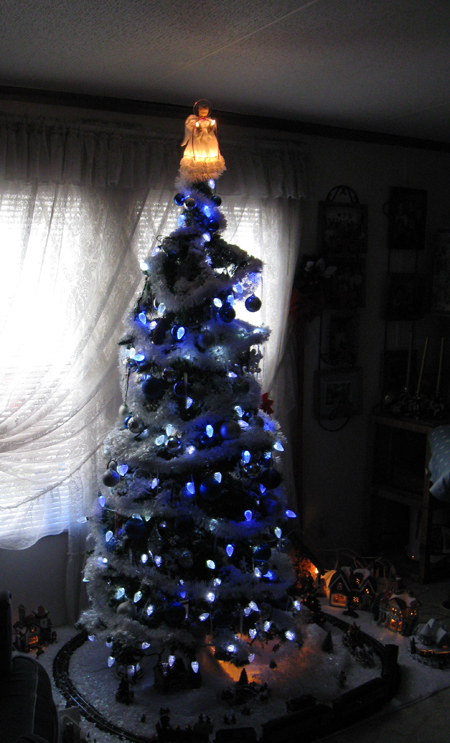 2012christmastree.jpg